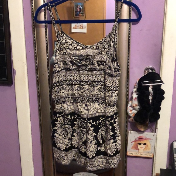 Black and cream romper - Picture 2 of 4